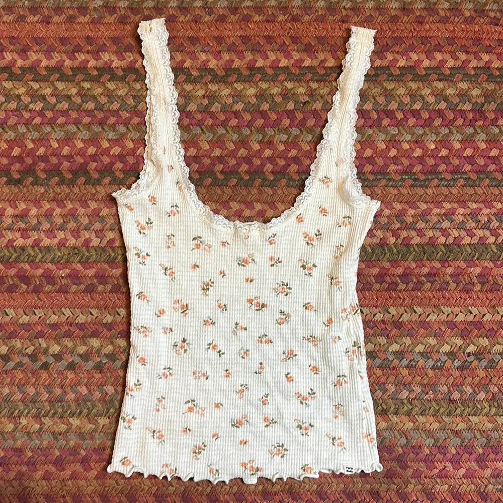 BILLABONG LOW CUT FLORAL MICRO WAFFLE LACE TRIM CAMI DAINTY DITSY